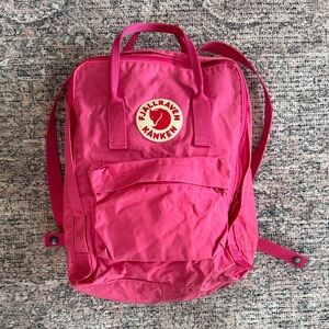 Fjallraven Kånken Bright Pink Backpack